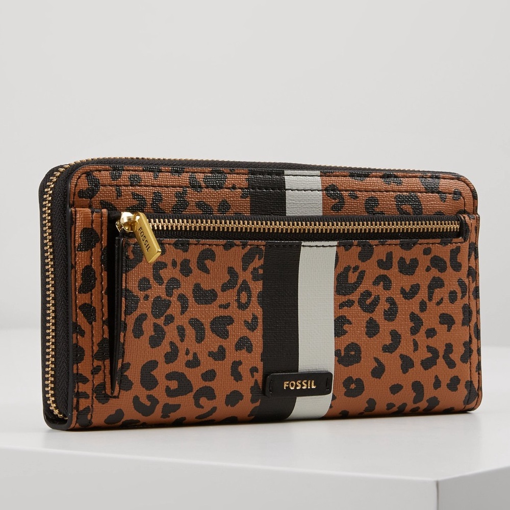 FOSSIL Animal Print Wallet Wristlet